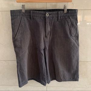 Men’s Size 34 Oakley Pinstripe Shorts